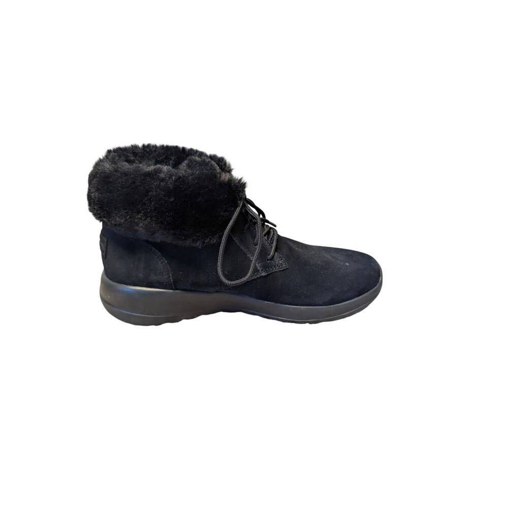 SKETCHERS ON THE GO Women’s Black Suede Faux Fur Lace Up Ankle Boots Size 8